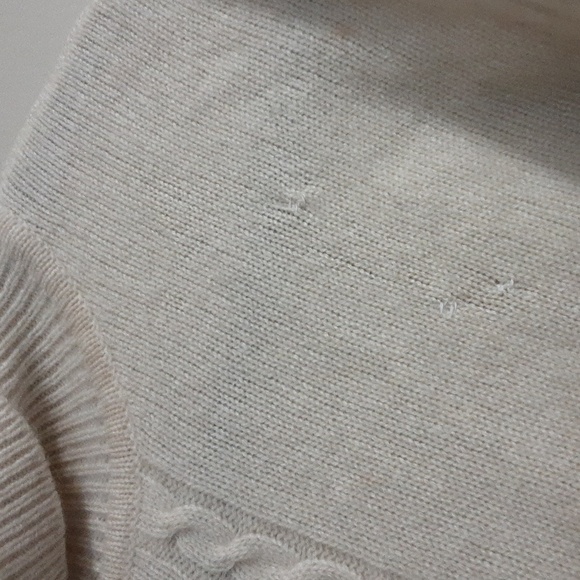 Vintage Austin Reed sweater pullover cashmere women beige Turtleneck soft comfy - Picture 3 of 5